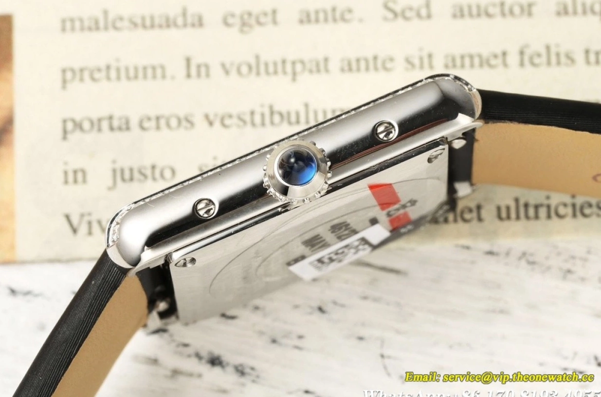 SA Tank SS Dial AF Must - Quartz Cartier 22mm Dia White 0214